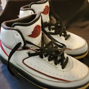 Air Jordan Retro 2
